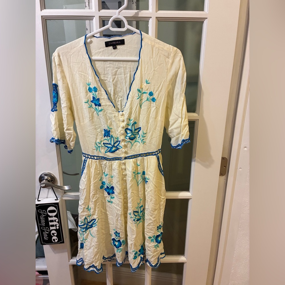 Zaimara Embroidered Boho Midi Dress Cream Blue Floral Button Front Rayon S/M.